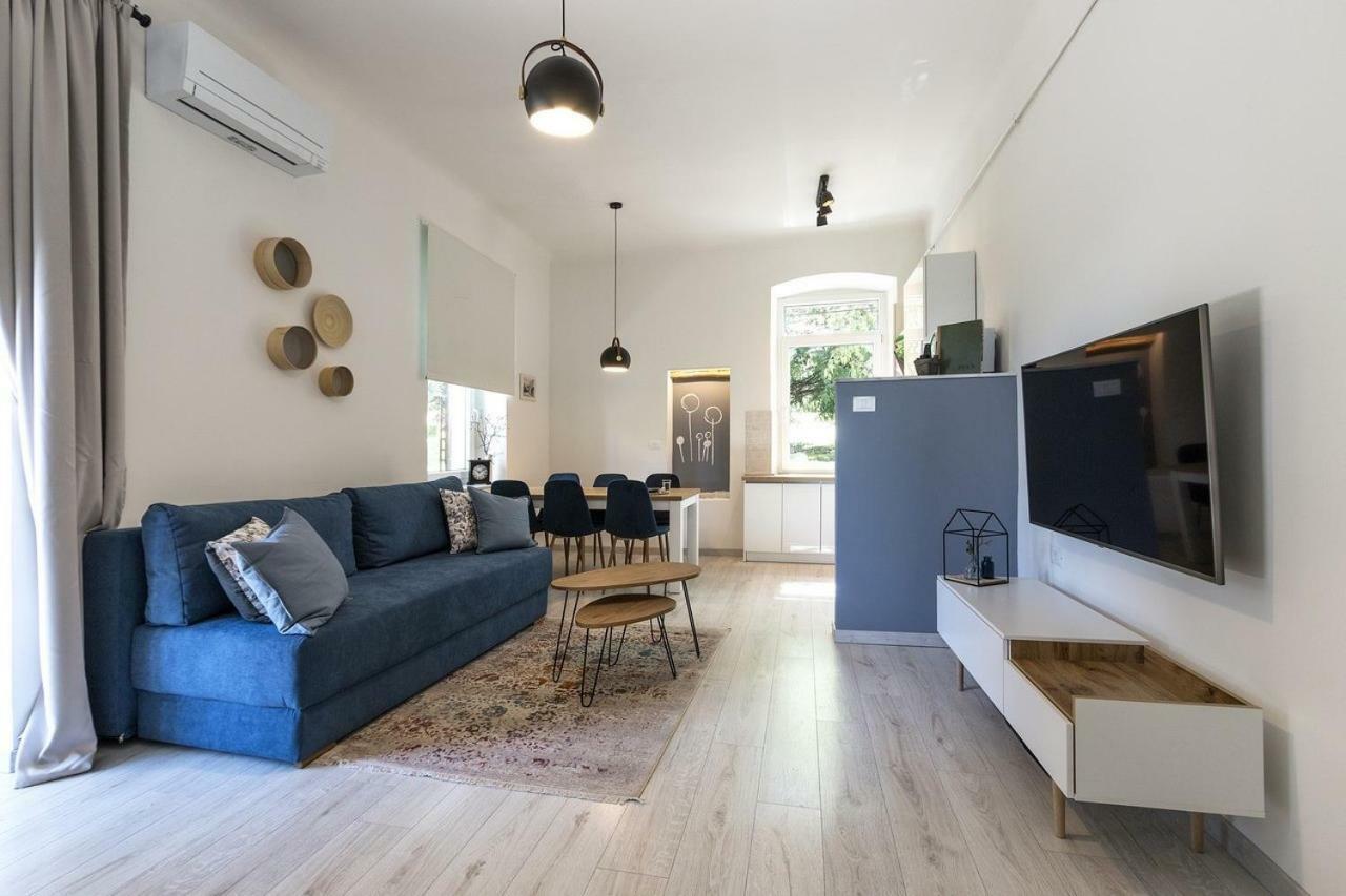 *** Lounge Terrace Apartment With The Harbour View / City Centre *** Pula Exterior foto